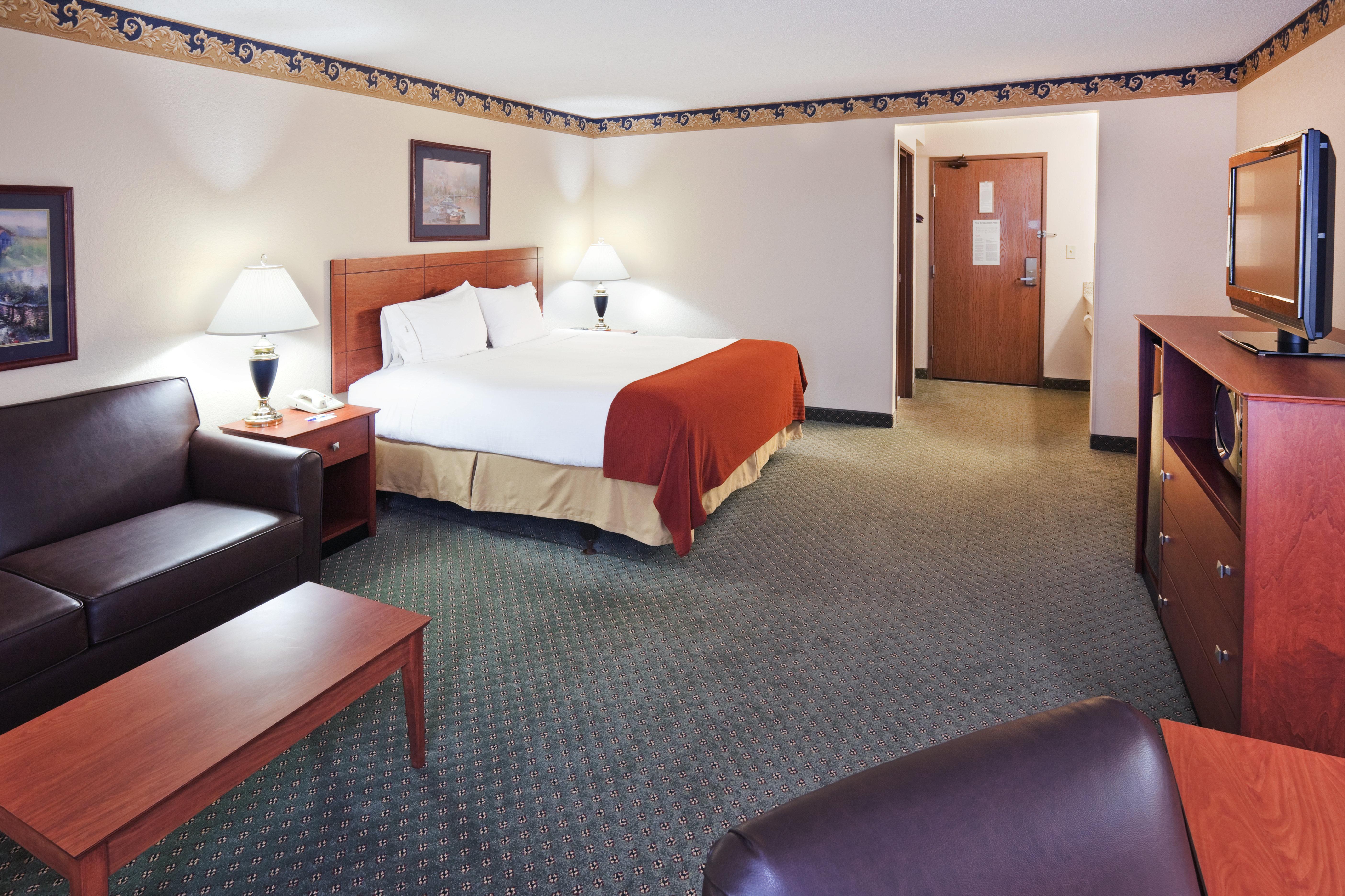 Holiday Inn Express Hotel & Suites Dallas Lewisville By Ihg Exterior photo